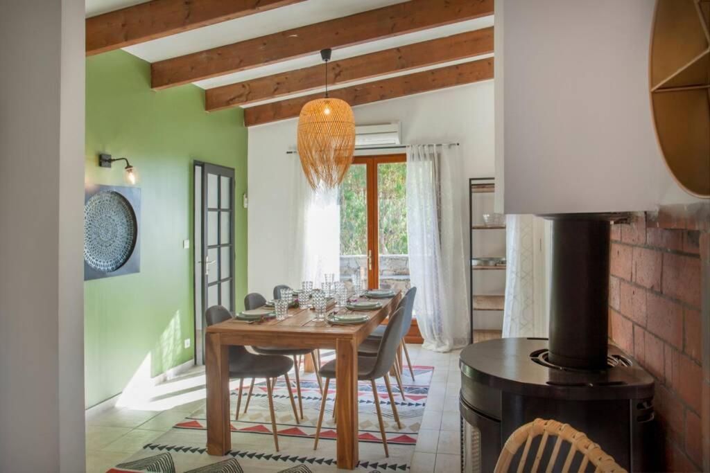 Villa bodri, maison en pierre avec vue mer et piscine chauffée LʼÎle-Rousse Exterior foto